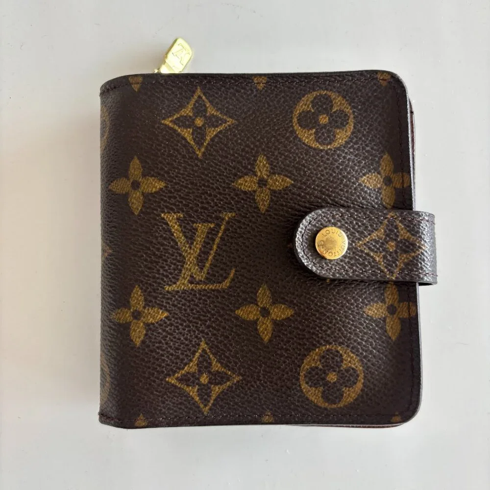 Louis Vuitton Monogram Compact Zippy Wallet